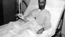 Ayatolla_Ali_Khamenei_in_Hospital